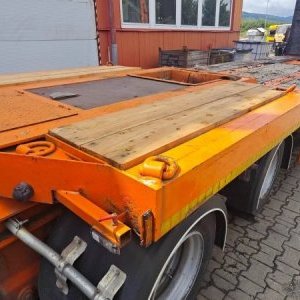 foto 40/32t pryczepa niskopodwoziowa 4-osiowa Goldhofer Moeslein